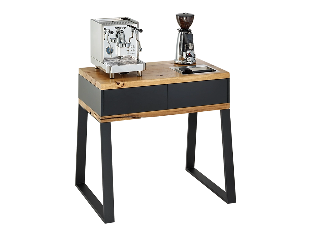 più caffè Barista-Bar mit Quick Mill Siebträgermaschine und Espressomühle.