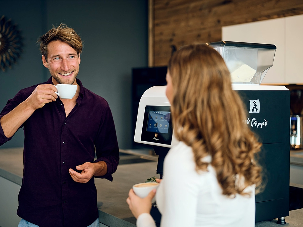 Kaffeebohnen più caffè Schümli Bio & Fair für umweltbewusste und nachhaltige Unternehmen, die Mitarbeitenden ein Genusserlebnis bieten möchten.