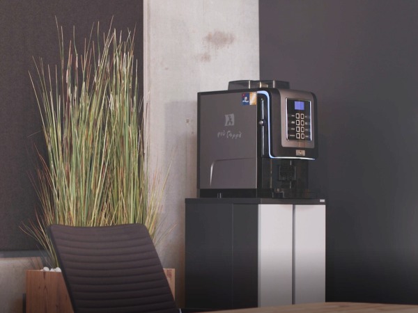 Die ganzen Bohnen passen perfekt in den Kaffeevollautomaten.